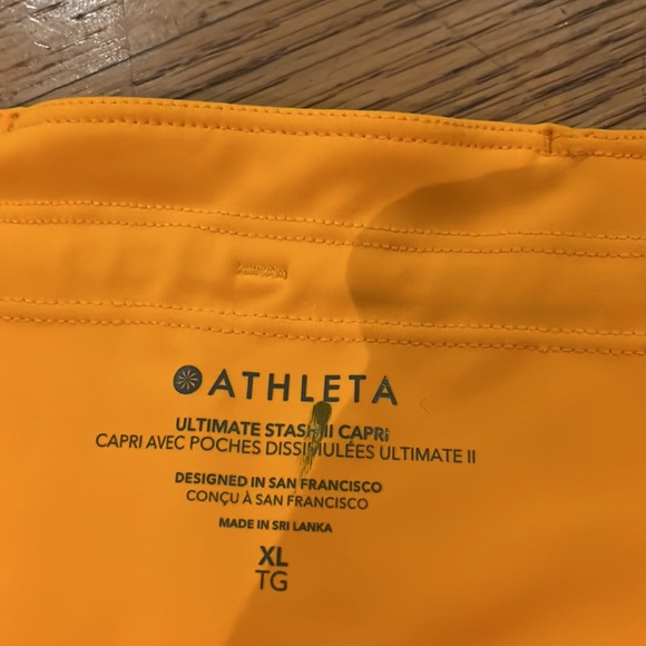 NWOT Athleta Ultimate Stash II Capri - Picture 8 of 16